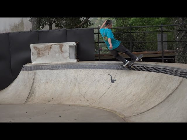 Daniel Kim's 3 days filming at the Blaze Yard Spot featuring Gustavo Kawakami & Andre Mariano<br /><br />Music:<br />The Dictators - Science gone too far<br /><br />Filmed by:<br />Breno Arriero<br />Guilherme Presa<br />Sandro Bertolucci<br />Jp Villa<br /><br />Motion by Luis Henrique Zanetti