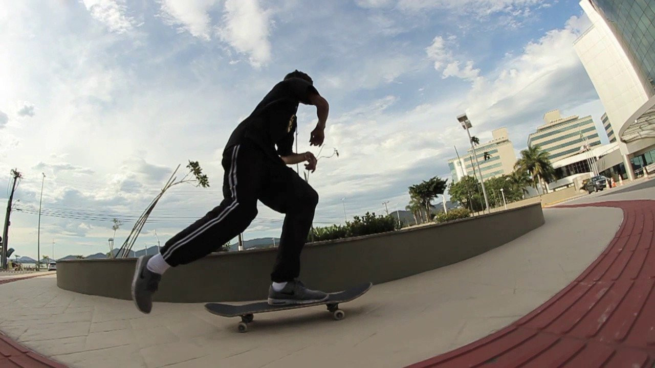 JP Villa' part in "Ceremony", the Blaze Supply Movie<br /><br />Jp, originally from Avignon (south of France), was also one of the first pro of the brand. He is the most brazilian french guy we know and the best dancer of the team. Check his moves right here. <br /><br />Music: "Oh Yes" Juelz Santana<br /><br />Visit our site www.blazesupply.eu