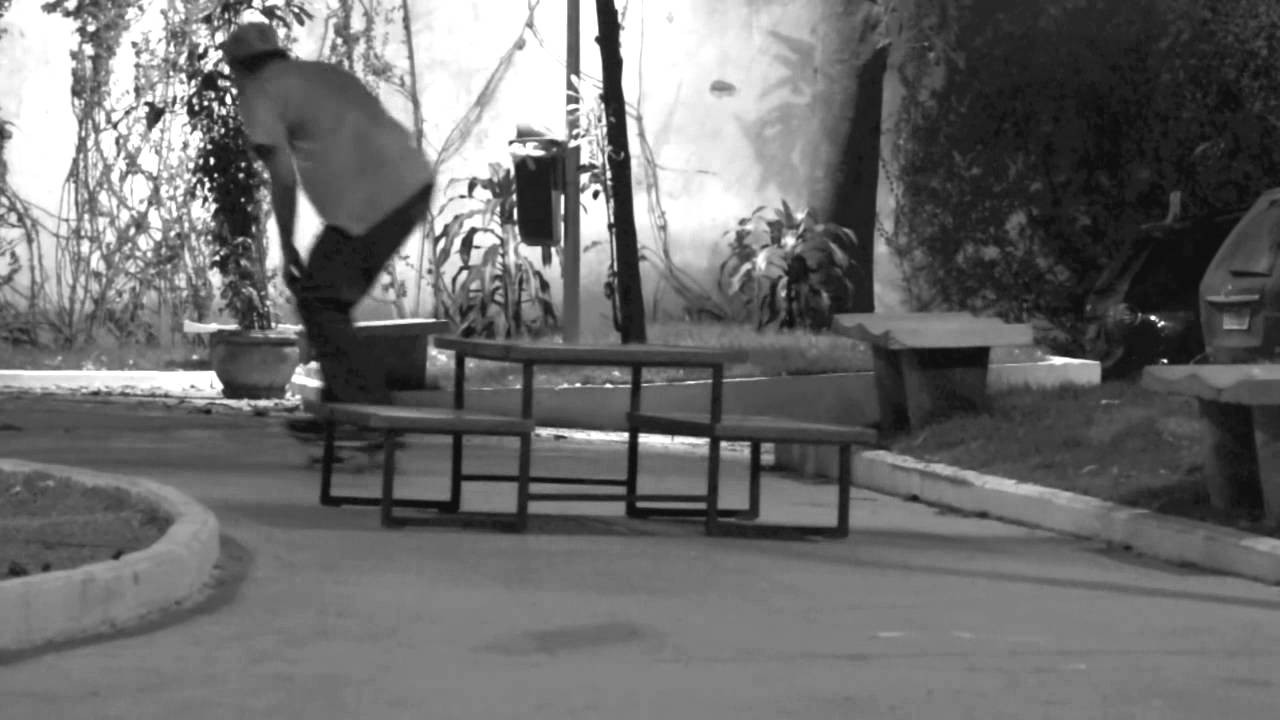 Filmed By Lucas Scattone , Renato zokreta , Edited By Aristide Bruchon Feat Drum Mc (halfcab crooked)<br /><br />Welcome to the store http://shop.blazesupply.eu<br /><br />Skater owned and operated, Blaze Supply is a Brazilian & French skate brand providing quality skate clothing and skateboard lines since early 2012. The brand is inspired by both countries’ urban and skateboard culture and expresses its artistic and conceptual interests through its skate videos but also its skate gear including skate wheels, tee shirt, cap, snapback and any kind skateboard accessory.<br /><br />Par et pour des skaters, Blaze Supply est une marque Franco-Brésilenne fournissant des vêtements et accesoires de skate et des planches de qualité depuis début 2012. La marque s’inspire de la culture urbaine et skateboard des deux pays et exprime ses intérêts artistiques et conceptuels à travers ses vidéos de skate mais aussi toute la ligne d’équipement avec notamment des tee shirt, cap, snapback, roues et tout autre type d’accessoire de skate.<br /><br />Por e para skatistas, a Blaze Supply é uma marca franco-brasileira fornecendo roupas, acessórios de skate e skates desde o começo de 2012. A marca se inspira da cultura urbana e skate de ambos os países e expressa seus interesses artísticos e conceituais a traves seus videos de skate mas também sua linha de equipamentos com rodas, camisetas, bonés, e qualquer outro acessório de skate.<br /><br />http://shop.blazesupply.eu