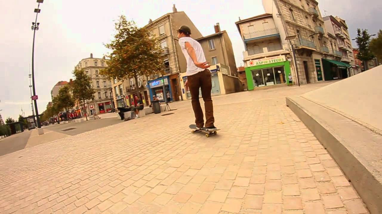 filmed and edited by Aristide Bruchon<br /><br />Welcome to the store http://shop.blazesupply.eu<br /><br />Skater owned and operated, Blaze Supply is a Brazilian & French skate brand providing quality skate clothing and skateboard lines since early 2012. The brand is inspired by both countries’ urban and skateboard culture and expresses its artistic and conceptual interests through its skate videos but also its skate gear including skate wheels, tee shirt, cap, snapback and any kind skateboard accessory.<br /><br />Par et pour des skaters, Blaze Supply est une marque Franco-Brésilenne fournissant des vêtements et accesoires de skate et des planches de qualité depuis début 2012. La marque s’inspire de la culture urbaine et skateboard des deux pays et exprime ses intérêts artistiques et conceptuels à travers ses vidéos de skate mais aussi toute la ligne d’équipement avec notamment des tee shirt, cap, snapback, roues et tout autre type d’accessoire de skate.<br /><br />Por e para skatistas, a Blaze Supply é uma marca franco-brasileira fornecendo roupas, acessórios de skate e skates desde o começo de 2012. A marca se inspira da cultura urbana e skate de ambos os países e expressa seus interesses artísticos e conceituais a traves seus videos de skate mas também sua linha de equipamentos com rodas, camisetas, bonés, e qualquer outro acessório de skate.<br /><br />http://shop.blazesupply.eu