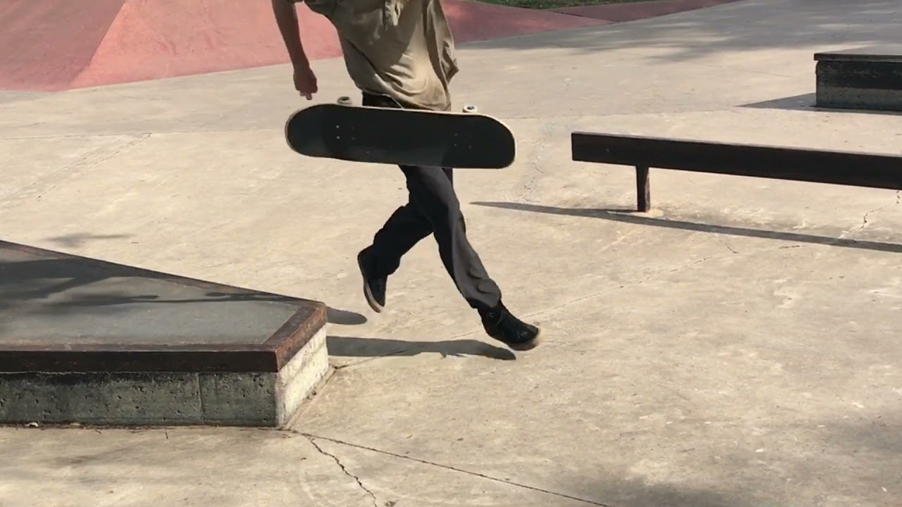 @circle_skateboards<br />Cal @cal_skate1