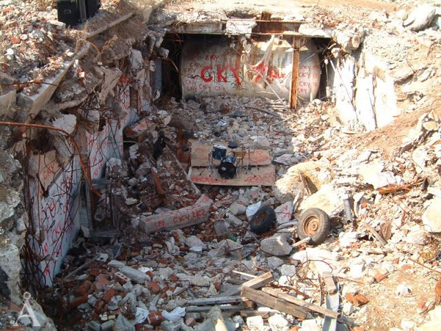 GET Official CKY MERCH NOW!<br />OFFICIAL CKY MERCH STORE:<br />https://cky.merchtable.com<br /><br />"Attached At The Hip" from the album Infiltrate•Destroy•Rebuild (Island Def Jam, 2002)<br /><br />Directed by Bam Margera<br /><br />Remastered by Zera Starcat