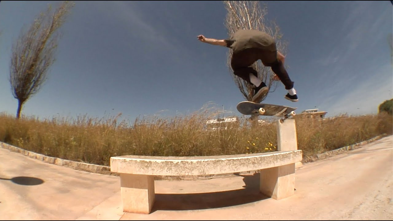 Mauro Caruso videopart from Dumb Skateboards video "Ho Fame".<br /><br />Full video:<br />https://www.youtube.com/watch?v=AM4sdv0rM3M