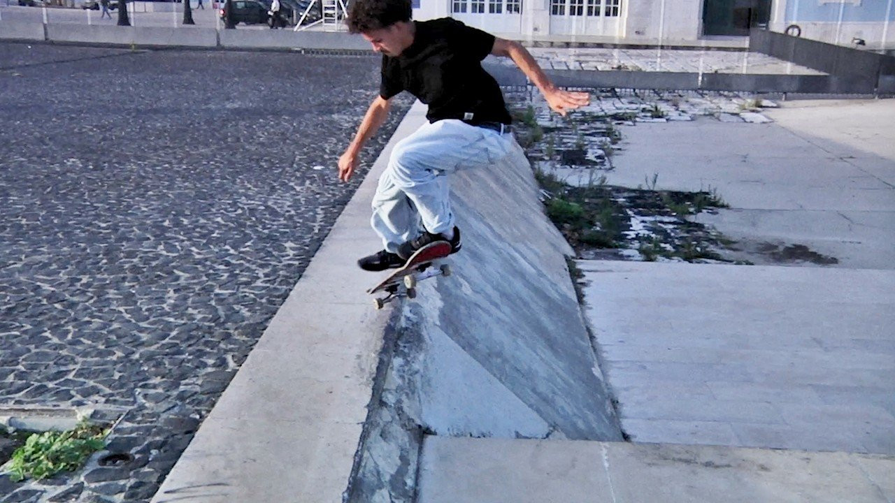 Luka leaves his marks throughout the cobblestone and marble landscape of Portugal and shuts it down with a dream of an ender. Filmed over the course of a year, and on his first trip outside Brazil, you can really feel his endless love and creativity for skateboarding. The part’s name reflects that passion and is dedicated to his mother. Can’t wait to see him in the upcoming Cheap Motel video. Enjoy!<br /><br />Guest tricks by Tallys Jr. & Andre Mendes<br /><br />Filmed & edited by Léo Barroso<br />Photography by Caio Silva<br /><br /><br />Get our books & apparel collection here: https://pocketskatemag.com/shop/<br /><br />Feel free to subscribe to our channel and follow us on Instagram:<br />http://www.instagram.com/pocketskatemag <br /><br />Our Website:<br />http://www.pocketskatemag.com
