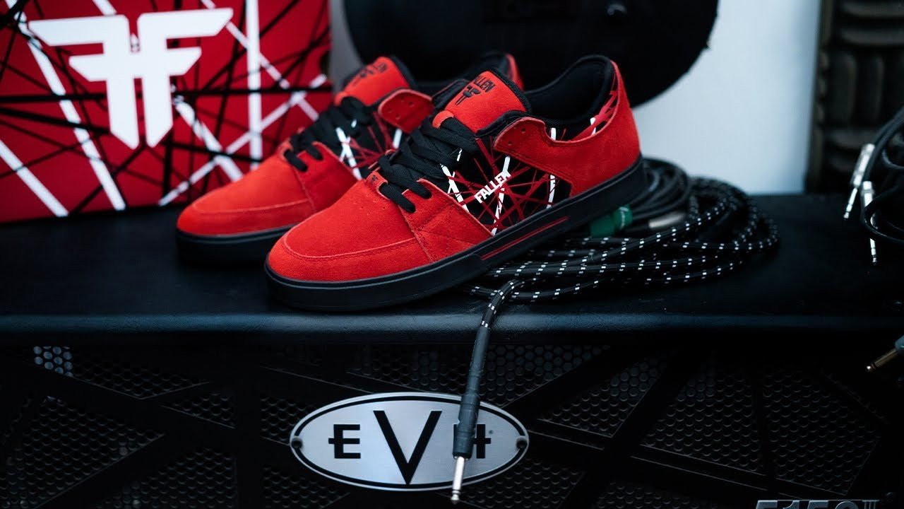 The Chris Cole 5250 Red Trooper! These limited edition Troopers come with a special box and only 500 were made. Available now on our web-store and at select skate shops. #FallenFootwear