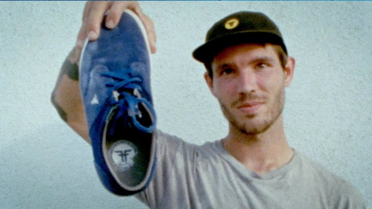 We are proud to introduce @ZachDoelling 's Kansas City Signature Phoenix colorway! <br /><br />Now available at local skate shops and on our website! <br /><br />Follow Zach: https://www.youtube.com/user/zachdoelling/videos <br /><br />Shop Now: https://fallenfootwear.us/collections/phoenix/products/phoenix-blue-gray-kc-zach-doelling<br /><br /><br />Filmed by: Matt Gener <br /><br />Super 8: Fernando Gomarin