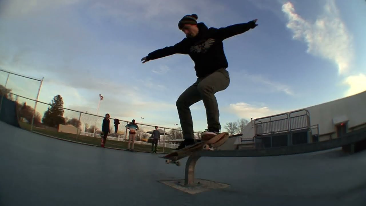 December 25, 2011<br />the homies skating on Christmas day at #overlookskatepark #skateboarding #skatevideo #skating #pennsylvania I do not own the rights to the music in this video.