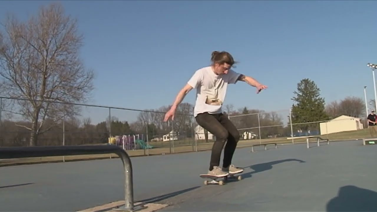 March 23, 2017<br />Sans Lingua Franca. I do not own the rights to the music in this video. All rights reserved. #skateboarding #skatevideo #skating #pennsylvania #overlook #skatepark #metalgearsolidvthephantompain #neworder #strangerthings