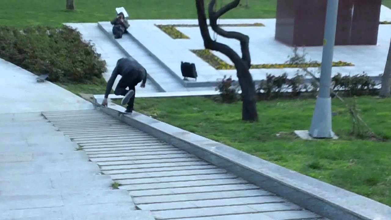 Here is a clip of Dane Burman doing a squeaky noseslide.