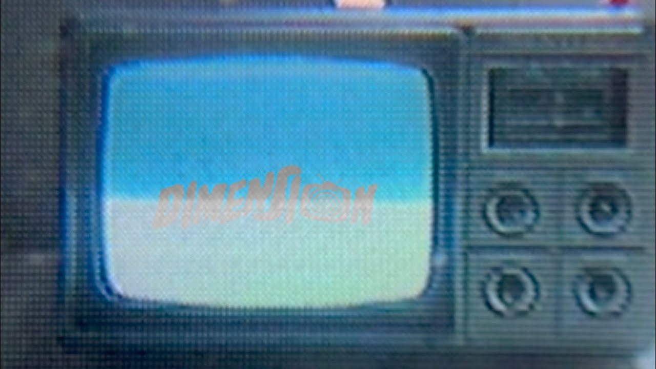 Muchas veces nos da miedo pensar en el futuro, es difícil imaginar a dónde podemos llegar con las decisiones que tomamos, pero en esto de las patinetas en ocasiones simplemente te tienes que aventar para bajar el truco.<br />“Bienvenidos a Dimension” un trabajo audiovisual de la mano de Joe Cisco, Yael y Axel Pratz con el fin de presentar Dimension skateshop, un espacio nuevo para adquirir productos de este mundo y promover el skateboarding. <br />Son muchos los involucrados que han brindado su apoyo en este camino, con su ayuda y confianza es que nos podemos aventurar a saber que hay más allá en esta otra dimensión.