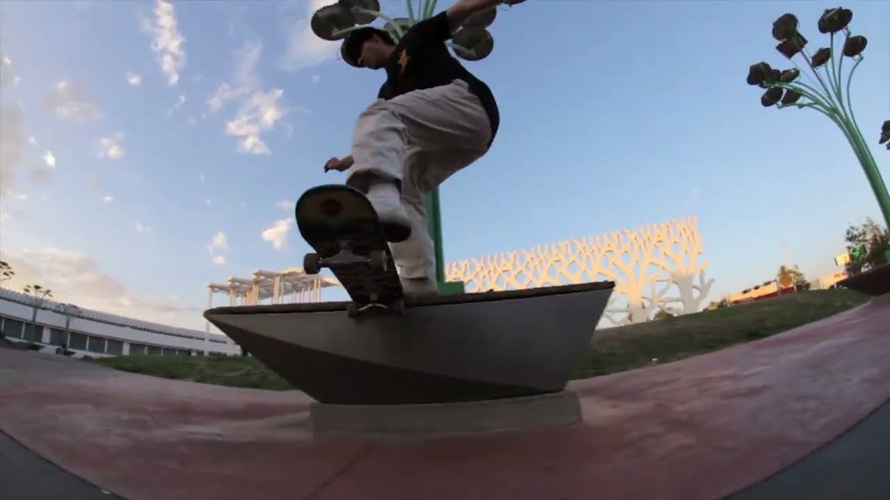 ¡Echa un vistazo a la escena del skate en Durango! Patinamos en lugares abandonados por el gobierno, bajamos colinas y disfrutamos del skate en el centro, incluso de noche. A pesar de ser una ciudad pequeña, el espíritu del skate es gigante aquí. Gracias a @sementales_salvajes por la genial música, también son de Durango.<br />@tucker_sk8<br />@avitiask8<br />@good.boy_618<br />@alexgonzalezz6664<br />@facelesslifeles<br />@jr.sk8<br />@polloalvarez_sk8<br />@luisfcampos<br />@isaacsosah<br />Cámara/editacion @goose_onthe_loose / @goosevision