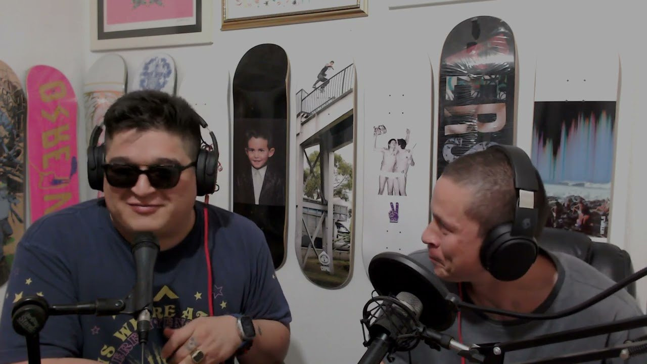 Ya esta aquí el más reciente episodio de su podcast menos favorito "El Octavo Arte" donde en esta ocasión tenemos a un gran individuo que en base al esfuerzo y a tener bien claro lo que quería en la vida pudo crear una compañía que ha venido a reforzar la escena de una manera única, hablamos de Obed Castillo dueño de Copal Patinetas.