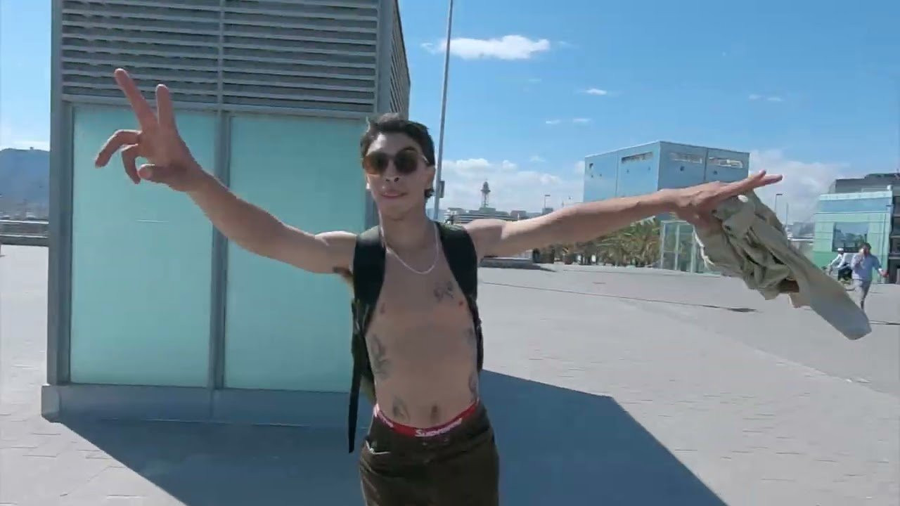 Parte de los equipos Mayas y Beat Skateboards se unieron para viajar a Barcelona y aprovechar los cielos azules el clima perfecto y la energía que irradia esta gran capital del skateboarding para sacar el mayor desempeño e imprimirlo en este material, con ustedes el video de la visita de nuestros mexicanos a Barcelona en este 2022.