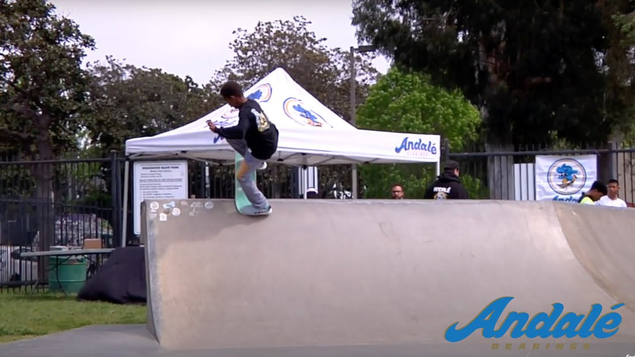 Andale Bearings hosted a 420 best blunt contest back in 2019! Check it out! <br /><br />We usually put on our annual Stoner Park 420 contest, unfortunately we had to cancel do to the covid-19.<br /><br />Check out http://andalebearings.com for more info. <br /> SUBSCRIBE -- http://bit.ly/SubscribeAndale<br /> SHOP -- http://andalebearings.com/shop<br /> INSTA -- https://www.instagram.com/andalebearings<br /> FB -- https://www.facebook.com/andalebearings<br /> Twitter -- https://twitter.com/andale_bearings