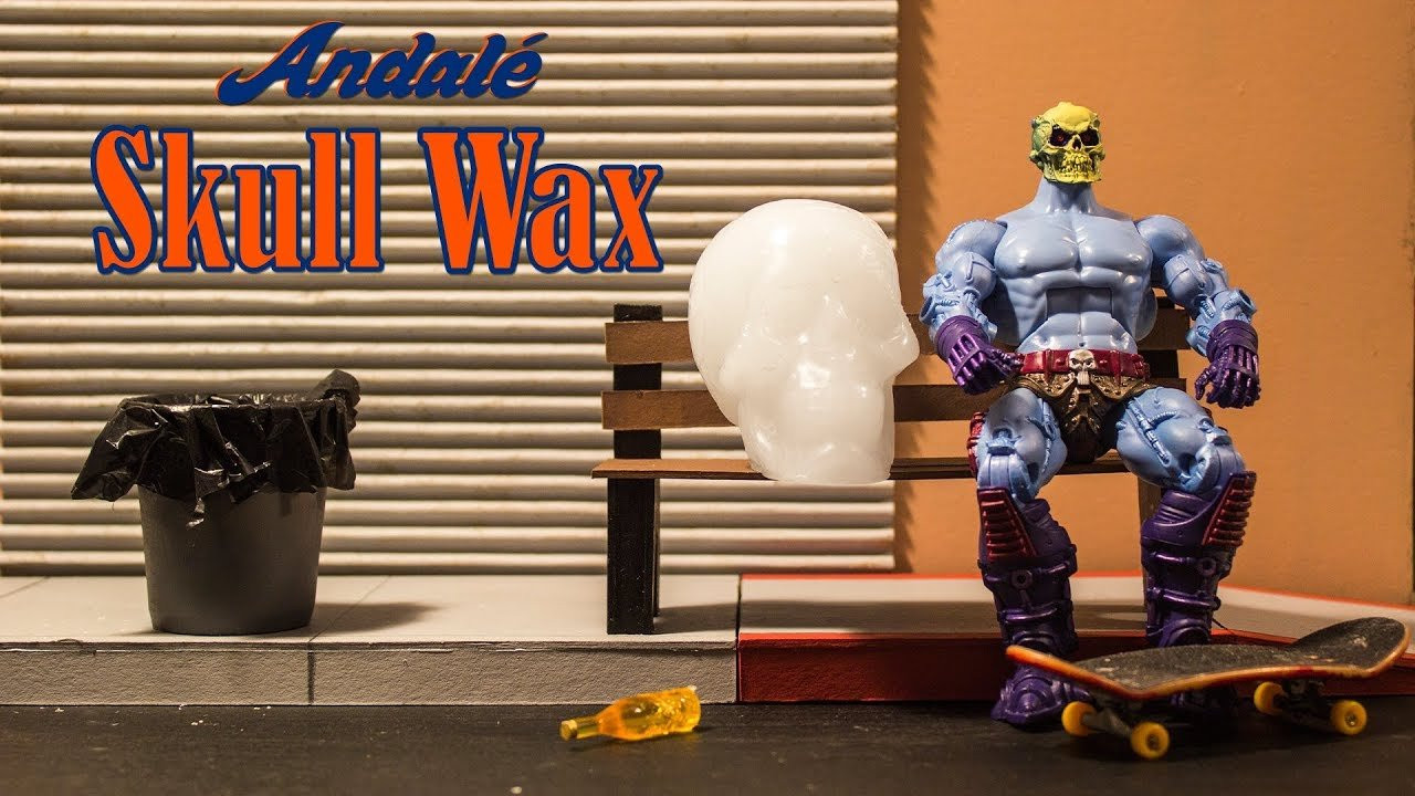 New Andalé Paraffin Skull Wax. Natural pure wax for a smooth glide. Now available at your local skate shop. <br /><br />Check out http://andalebearings.com for more info. <br />SUBSCRIBE -- http://bit.ly/SubscribeAndale<br />SHOP -- http://andalebearings.com/shop<br />INSTA -- https://www.instagram.com/andalebearings<br />FB -- https://www.facebook.com/andalebearings<br />Twitter -- https://twitter.com/andale_bearings