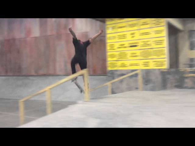 Manny Santiago getting his lines on lockdown at the new Berrics. <br />http://andalebearings.com/<br />https://www.facebook.com/andalebearings<br />https://twitter.com/andale_bearings<br />https://twitter.com/andale_bearings<br />https://www.pheed.com/andale_bearing