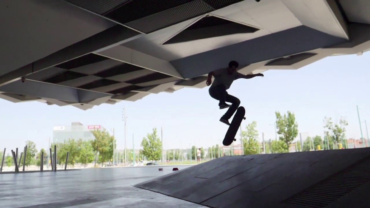 Imagine sunrise tour. clip del reportaje "cuando el skateboarding agarra el patín" que aparece en el número 137 de la revista Dogway. Con Ignacio Morata, Javier Suarez, Fran Javalojes, David Fernandez e Ibon Mariño. Ilustraciones a cargo de Julian Lorenzo. Editado por Mario Cano y Música de Holy Bounce