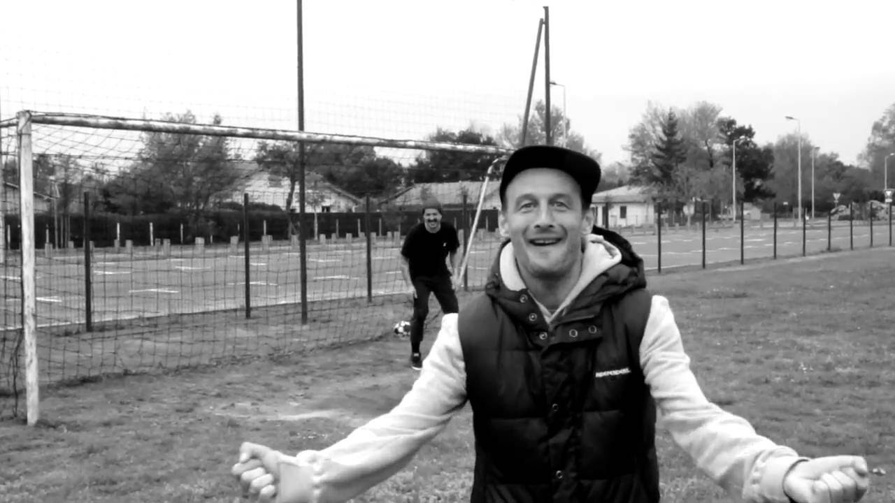 Join the army in this tour around Basque Country and south France, shredding every spot and drinking every beer.<br />The army: Pedro Vivas, Nanaqui Costa, Chloe Bernard, Iñaki Fernandez "Kako", Jairo Garcia "Captain Jairock" e Ian Campbell<br /><br />Filmed and edited by Pablo Ribera<br /><br />Music: <br />I wanna be your dog - The Aristokoks<br />Har percussion group - Feel me good<br />The shades - Strolling after dark<br /><br />Follow Cruzade Instagram at @cruzadeskateboards<br />cruzadeskateboards.com<br />facebook.com/cruzadeskateboards<br />twitter.com/cruzadeskate<br />instagram.com/cruzadeskateboards