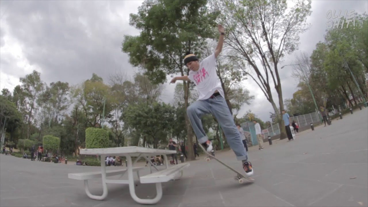 Intervenimos un lugar de la CDMX con algunos elementos DIY que tenemos e hicimos una convocatoria abierta para hacer “La Última Patinada de la Década” vinieron muchos amigos e hicimos este vídeo donde pueden ver lo que paso. A nombre de todo el equipo de Ollie Shit les agradecemos todo su apoyo mostrado en este 2019 y los esperamos para seguirles dando lo mejor del skateboarding en 2020. ¡Feliz año nuevo!