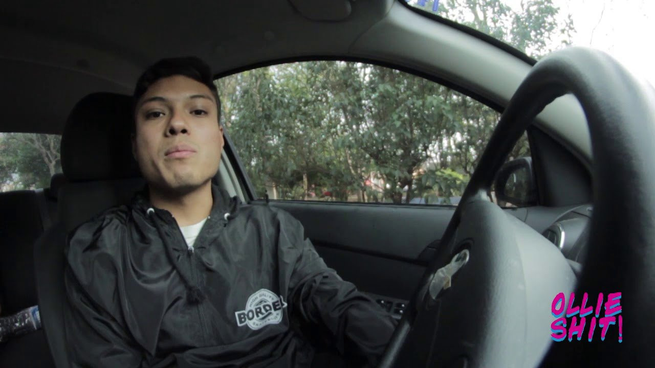 Aunque le costó un esguince este 10 trucos en calle a nuestro amigo pequeño John, nos dejo boquiabiertos con los grandes trucos que aventó en este spot de la cuidad de México, que aunque tiene poco tiempo de existir, ya ha visto desfilar muy buenos trucos, como los que traemos para ti, en este episodio de #10TrucosCon. ¡No olvides compartir y suscribirte!