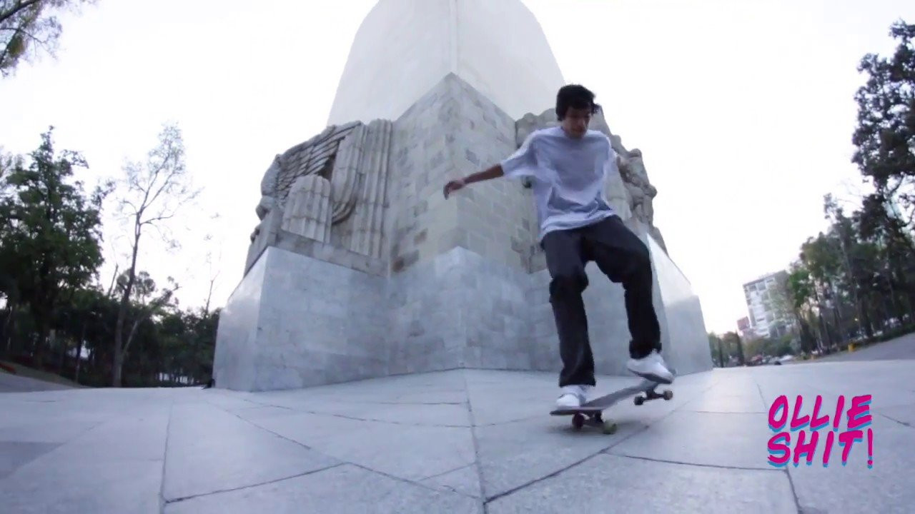 Jorge Calva es uno de los talentos jóvenes que vemos en los parques habitualmente y en esta ocasión salimos a grabar en la calle con el 10 trucos de manual que es uno de sus super poderes.