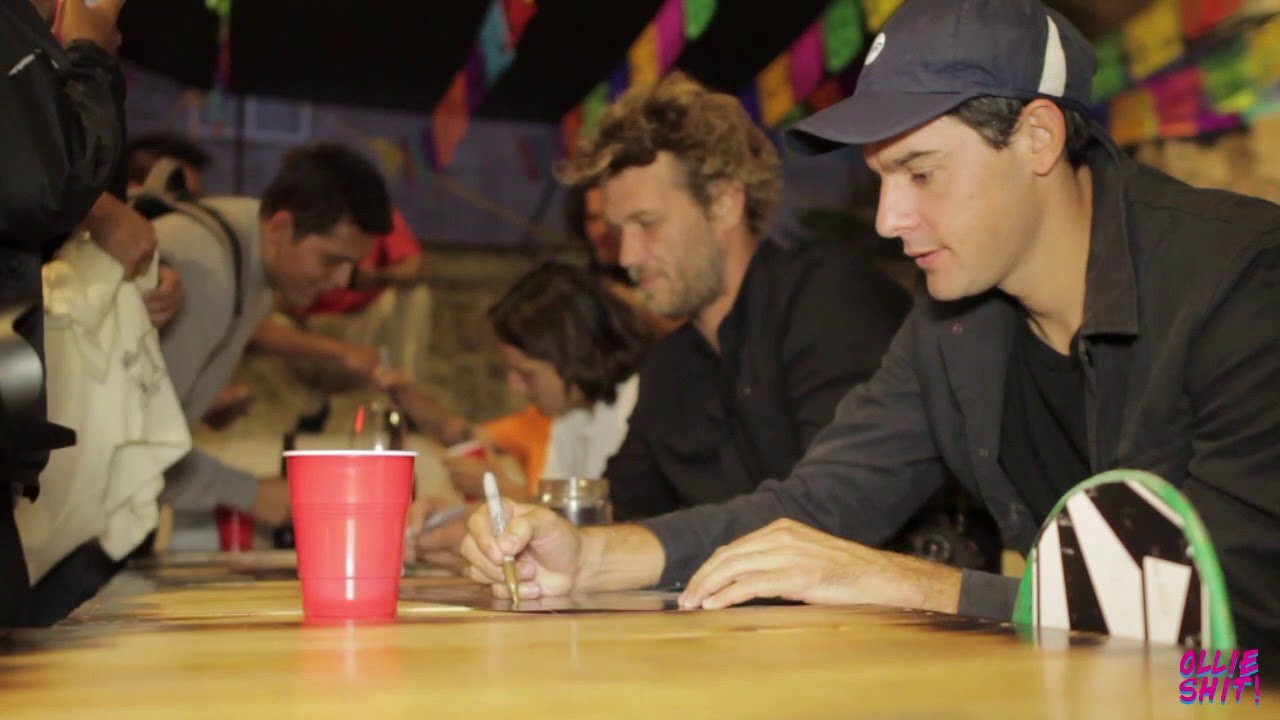 El pasado 27 y 28 de Octubre, Arto Saari de la mano de Volcom presento en Rabioso una exposición de fotografía de skate y posterior a esto se presento una demo de algunos patinadores increibles como lo son: CJ Collins, Braulio Sagas, Jhancarlo Gonzalez, el mexicano Michael Scott y el gran Milton Martinez.