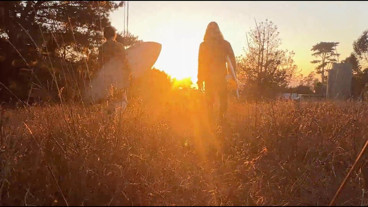 Neil Messmer, Cori Stephens, and the Thalia Surf crew head north in search of open land, and empty waves.<br /><br />A short film by Matthew Allen<br />Surfing by Neil Messmer and Cori Stephens<br />Music by Matthew Allen<br />Additional Filming by Jacob Torrey<br />Production by Lauren Turek and Justin Davis
