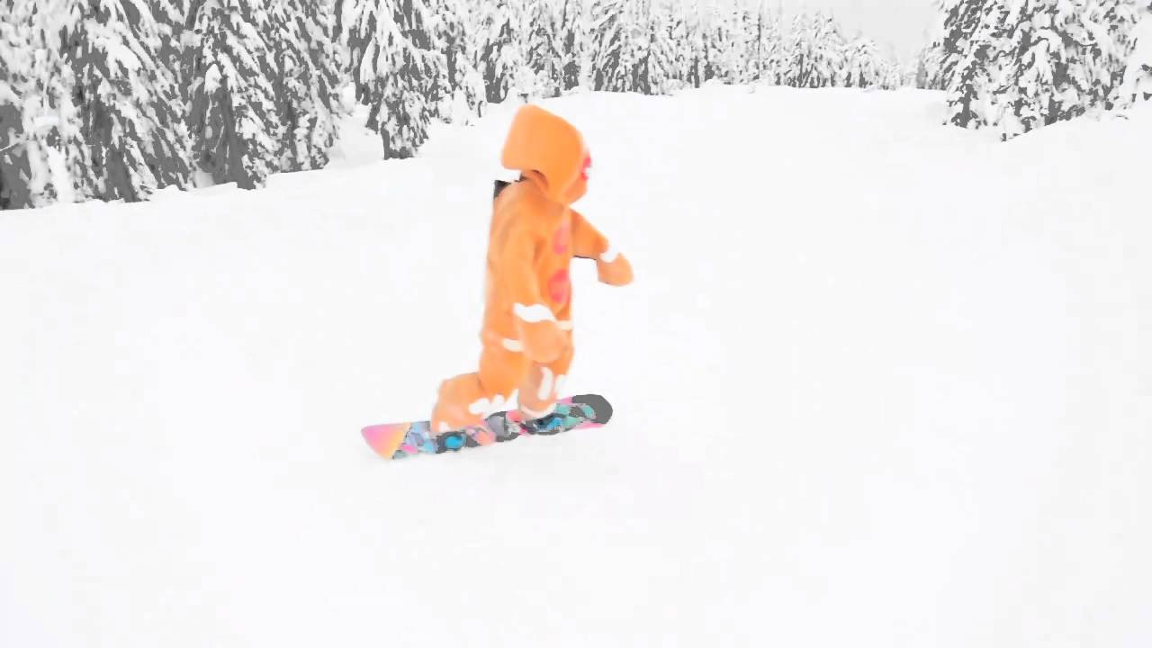 Kumara Kelly dawn's the gingerbread suit for a run!