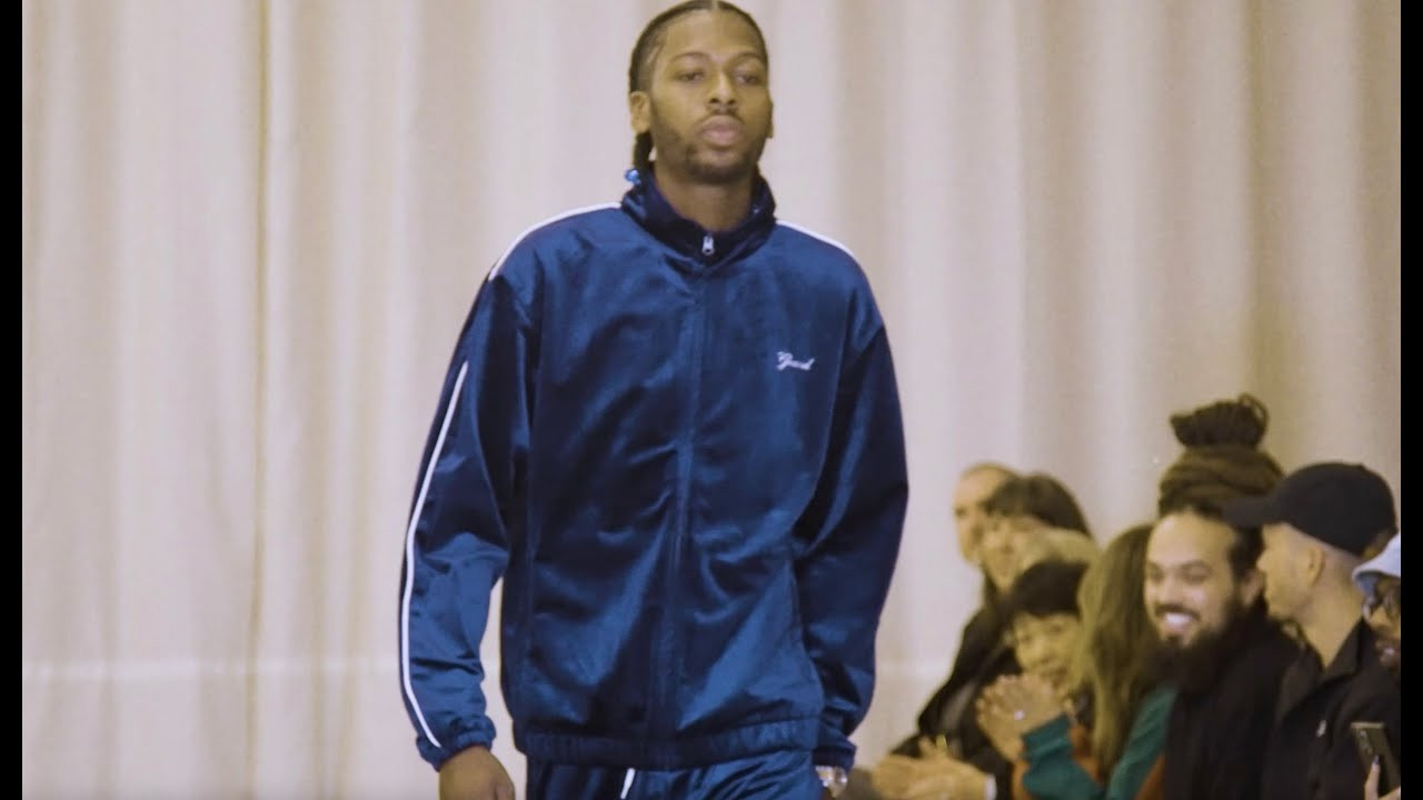 Grand Collection Winter '22 Runway Show and Food Drive<br /><br />The collection is available now at: https://grandcollectionco.com/<br /><br />Filmed by: RB Umali<br /><br />Each attendee was asked to bring a non-perishable food item, which was donated to feeding New Yorkers in need.