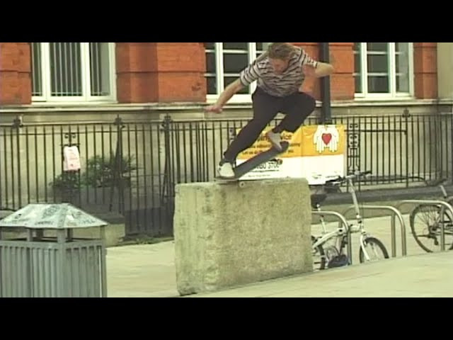 Three days in London with Independent riders Charlie Munro, Barney Page, Conor Charleson, Dougie George and Jak Pietryga, making the most of their freedom as a second English national lockdown loomed. <br /><br />Filmed and edited by Alan Glass.<br /><br />Subscribe to our Youtube channel here: https://www.youtube.com/channel/UCjoSeI8GlGqdmZZS3dDOLyQ/?sub_confirmation=1<br /><br />https://greyskatemag.com/