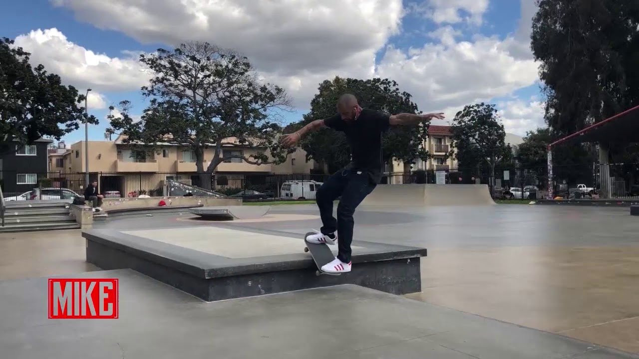 Slappy Holidays with Ben , Fred and the Fellow Union Curd Club from L A and many more .