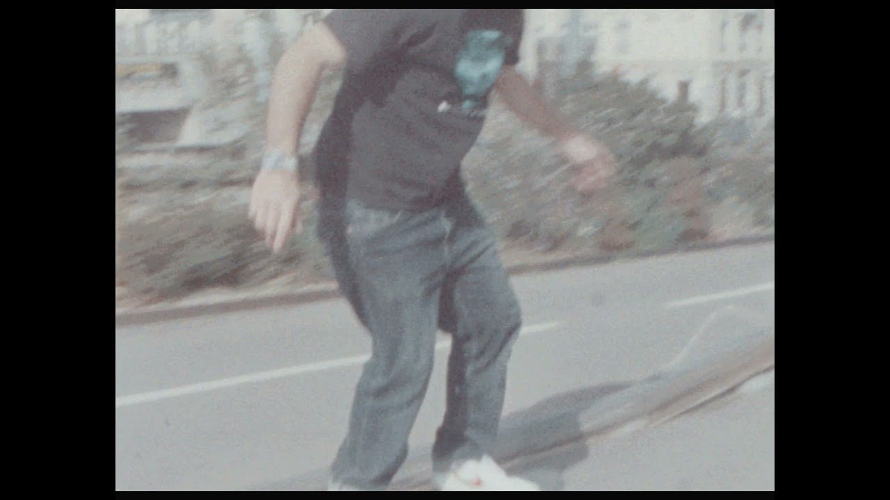 every 2 or 3 Months, we'll try to present you a "Super 8 ONLY" Edit Because we Love Super 8 . it's so artyyyyyy<br />with Leo Valls, Jeremie Daclin & Vincent Jugnet <br />Filmed In LYON & BORDEAUX by Hugo Bernatas<br />until the next SUPER8 Project