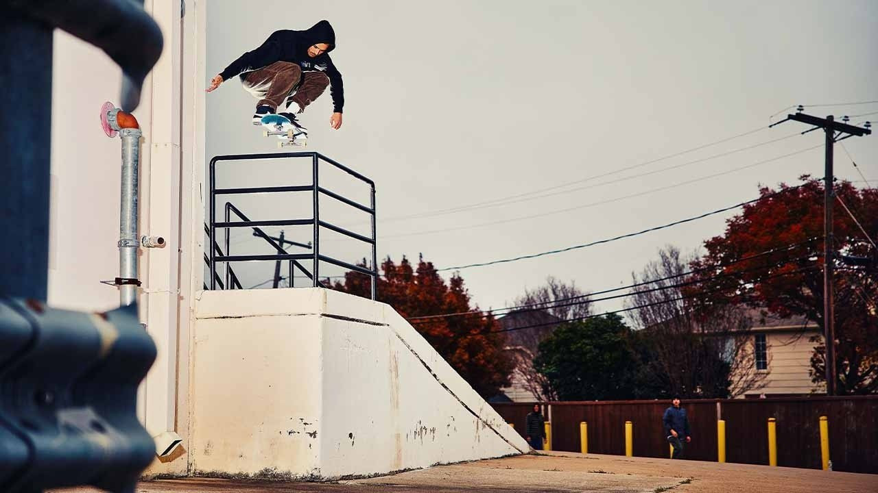 Introducing Vinyl Skateboards <br /><br />Featuring -<br />Blake Carpenter <br />Art Cordova <br />Thomas Dritsas<br /><br />Video by @KevPerezz <br /><br />Filmed by - Kevin Perez & Jorge Villagomez<br /><br />Additional Filming by <br /><br />Devin Lopez <br />Naquan Rollings - @n.rollings <br />Bobby Bils - @BobbyBils <br />Felix Soto <br />Bobby mccutchen <br />Andrea Dupre <br />John Marello - @JohnMarello <br />John Martin <br />Ant Travis <br />Dan Lundy <br />Kaylanne Diaz - @kaylannediaz <br /><br />#skateboarding #youtube #skate