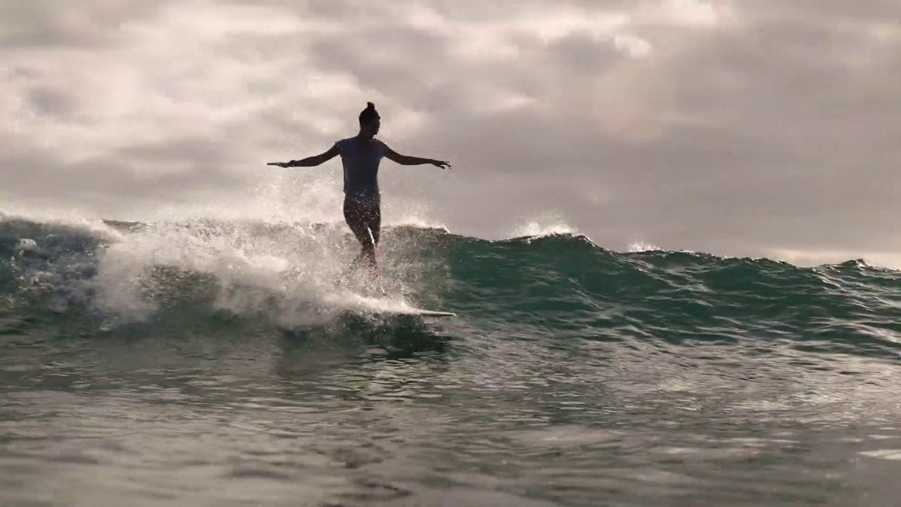 We linked up with Erika during an early summer pulse on Oahu's South Shore.<br /><br />Surfer Erika Librizzi (@erikalibrizzi https://www.instagram.com/erikalibrizzi/)<br />Music by Devin Henning - (@devin_henning https://www.instagram.com/devin_henning/)<br />Surfboard (Kanaka Model by Carson Myers 9'-4" x 22 1/2" x 2 7/8" https://myerssurfboards.co/surfboards/kanaka/)