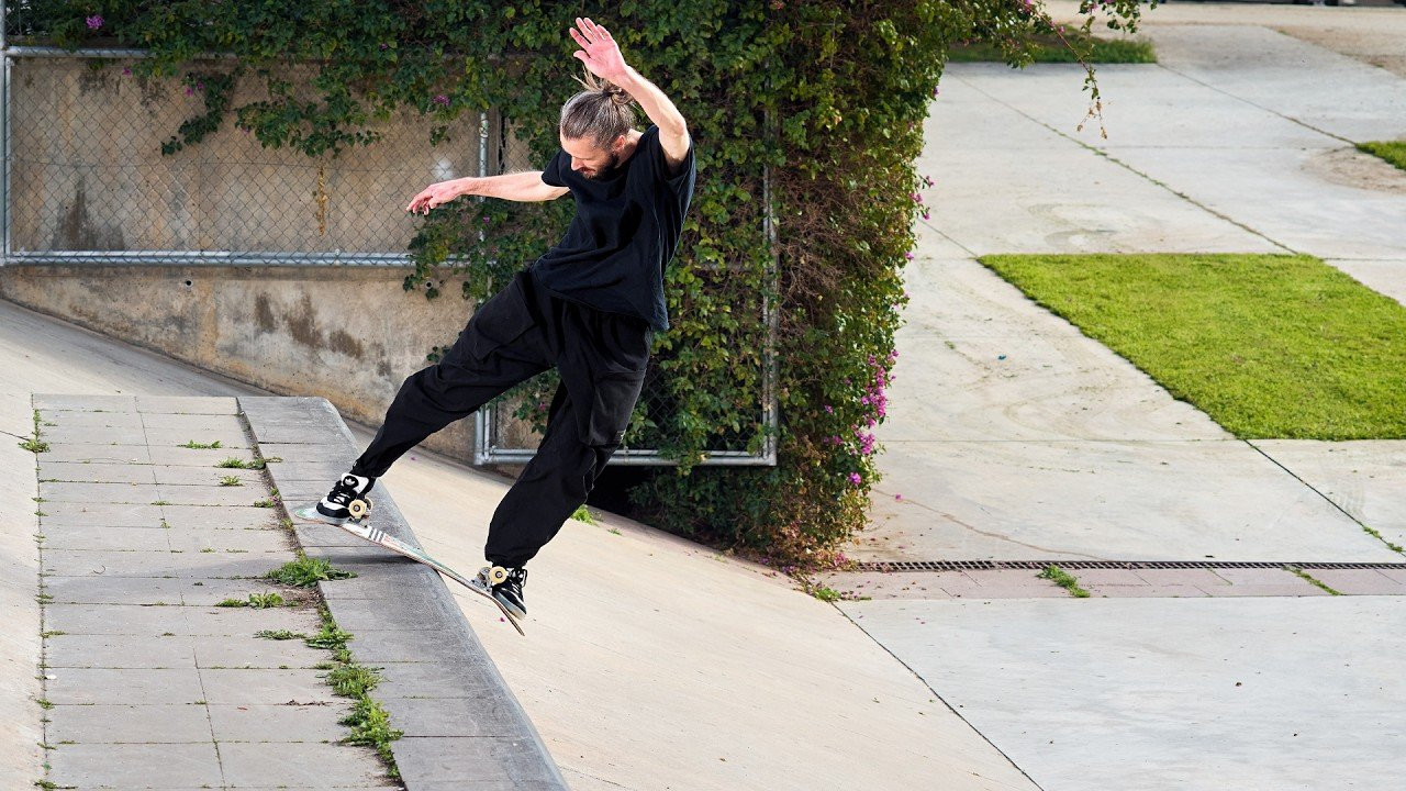Equipped with a generational finesse, Gustav elicits a sequence of unthinkable tricks from overlooked spots before leaving you stunned with an unforgettable ender. <br /><br />Edited by Fritte Söderström<br /><br />Keep up with Thrasher Magazine here:<br /> http://www.thrashermagazine.com<br /> http://www.facebook.com/thrashermagazine<br /> http://www.instagram.com/thrashermag<br /> http://www.twitter.com/thrashermag