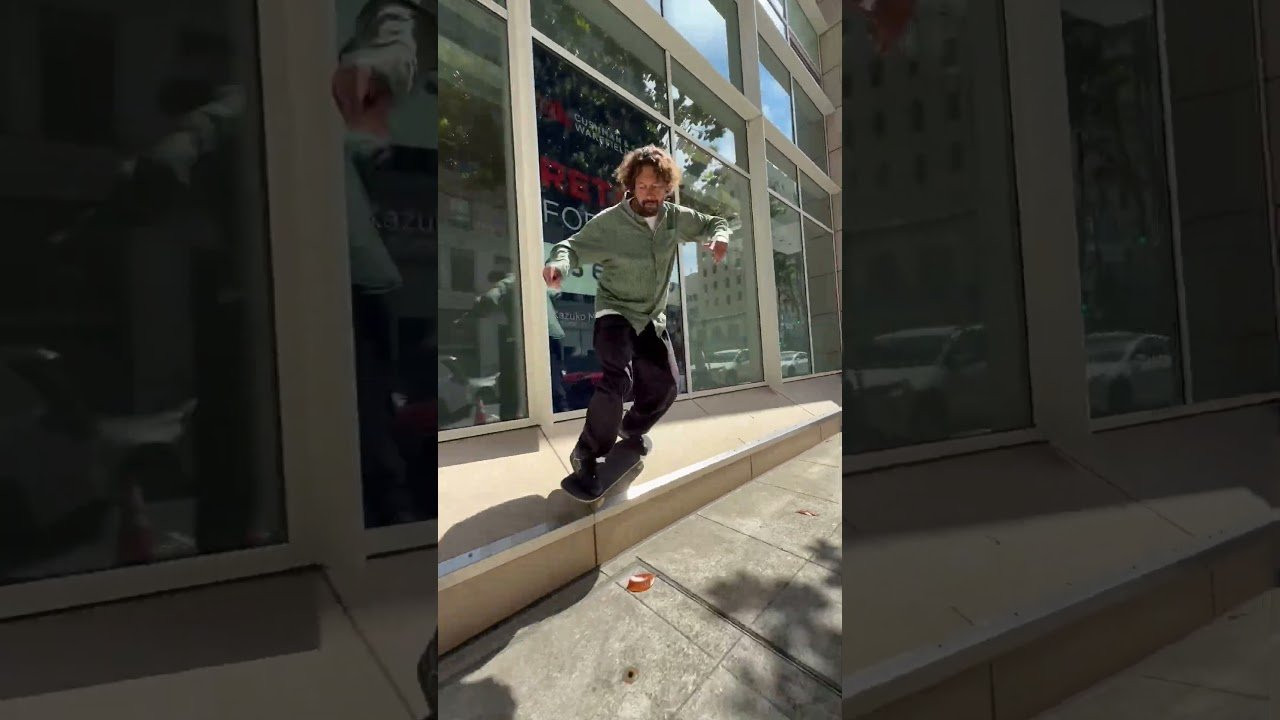 Soy Cruisin' the streets on a recent trip to SF.<br /><br />#ipath #ipathskateboarding #skateboarding #soypanday #magentaskateboards