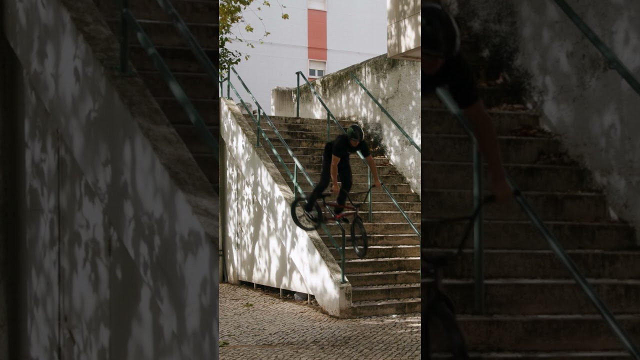 MASSIVE switch hanger by Alex Donnachie from his latest BSD BMX video 'EDIT'<br />#bmx #BSDbmx #bsdforever #AlexDonnachie #BSDalvx #handrail #grind
