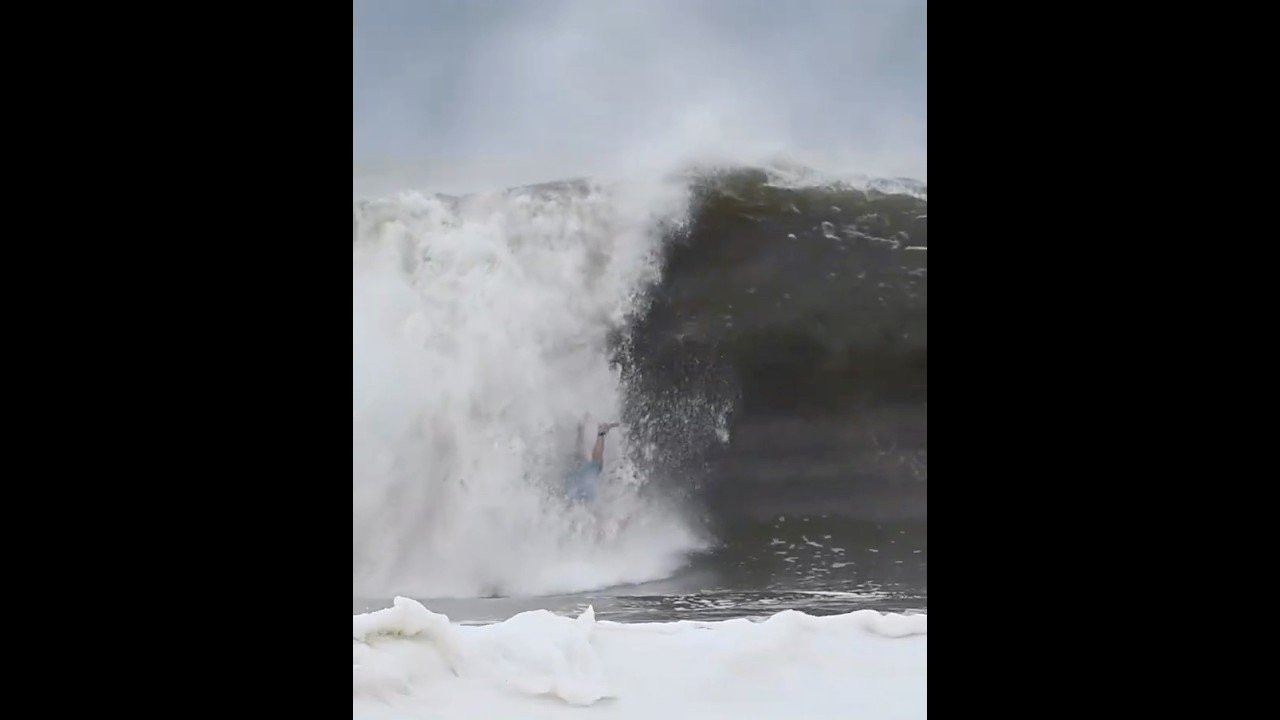 Can we get a flag on the play?<br /><br />That’s @timocfit on the hail mary attempt — and may he have a wonderful fucking weekend.