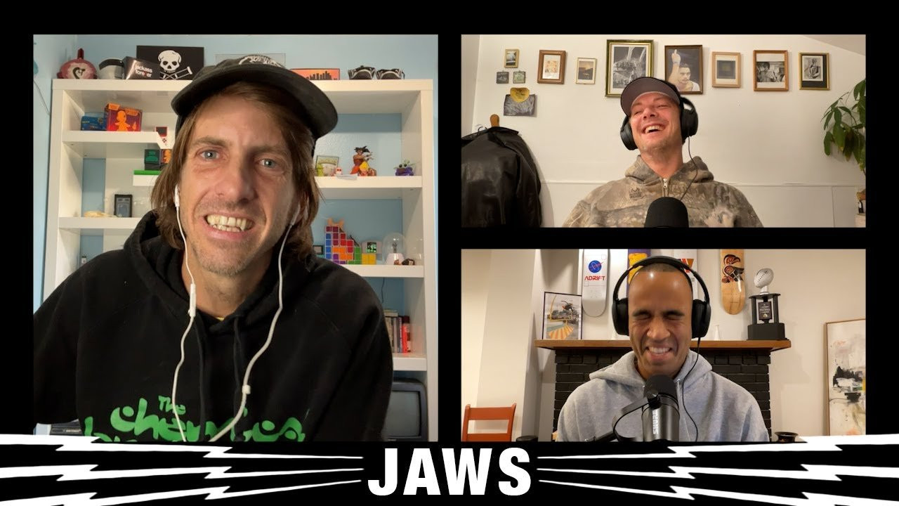 Welcome back inside Studio E for the season 20 finale interview with Aaron "Jaws" Homoki.<br /><br /><br />00:00 Episode 12 Introduction<br />09:15 Jaws Interview<br />01:19:07 Rapid Fire w/ The Ghost<br />01:52:43 The Post Office<br />02:24:32 The Rundown: The Skateboard World's Source For Sports<br /><br /><br /><br />http://www.thebuntlive.com<br />http://www.patreon.com/thebunt<br /><br />Check out this week's Shoutout Of The Week: <br />http://www.entertheden.com/bunt<br /><br />Visit our sponsors:<br />http://www.chpobrand.com<br />http://www.dickies.com<br />http://www.dlxsf.com<br />http://www.vans.com<br />http://www.beamerbeer.com