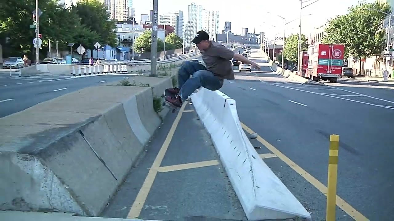 ⠀⣰⡇⠀⠀⠀⠀⠀⣀⣠⡤⠶⠚⠁<br />⢰⣿⣿⣷⣶⣾⠿⠛⠉⠀⠀⠀⠀⠀<br />⠀⠙⠛⠋⠉⠀ @limosineskateboards<br />https://limosineskateboards.com/