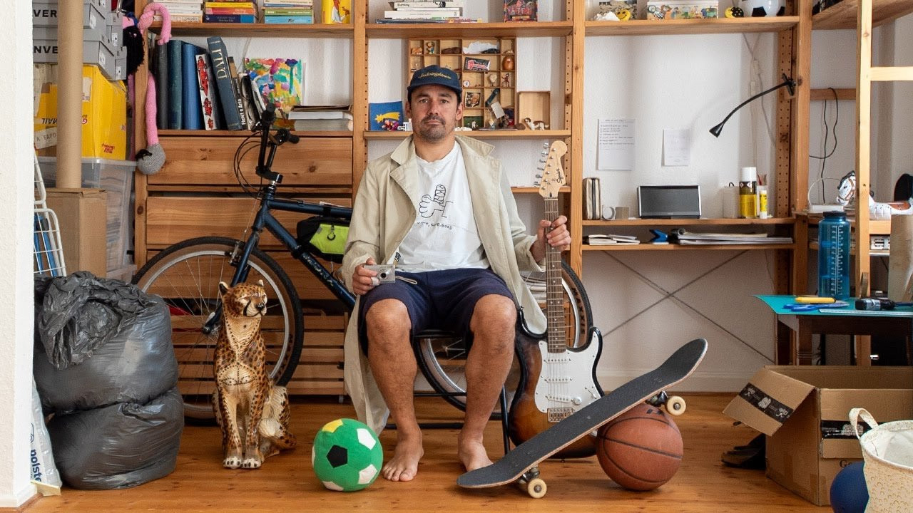 We visited Danny Sommerfeld in Kassel and climbed on a Dinosaur. We also skated around. And we talked about his story from becoming the photographer of Place skateboard magazine to living the van life to creating a photo book.<br /><br />Danny’s insta // https://www.instagram.com/dannysommerfeld/<br /><br />More from us:<br />website // https://bubbleskatemag.com/<br />instagram // https://www.instagram.com/bubbleskatemag/<br />tiktok // https://www.tiktok.com/@bubbleskatemag