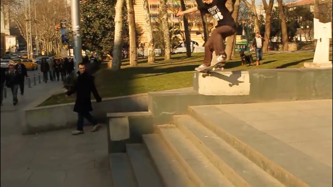 2011 video... a trip to Instambul with Carhartt, Tom Derichs, Ale Morandi, Ferit and more