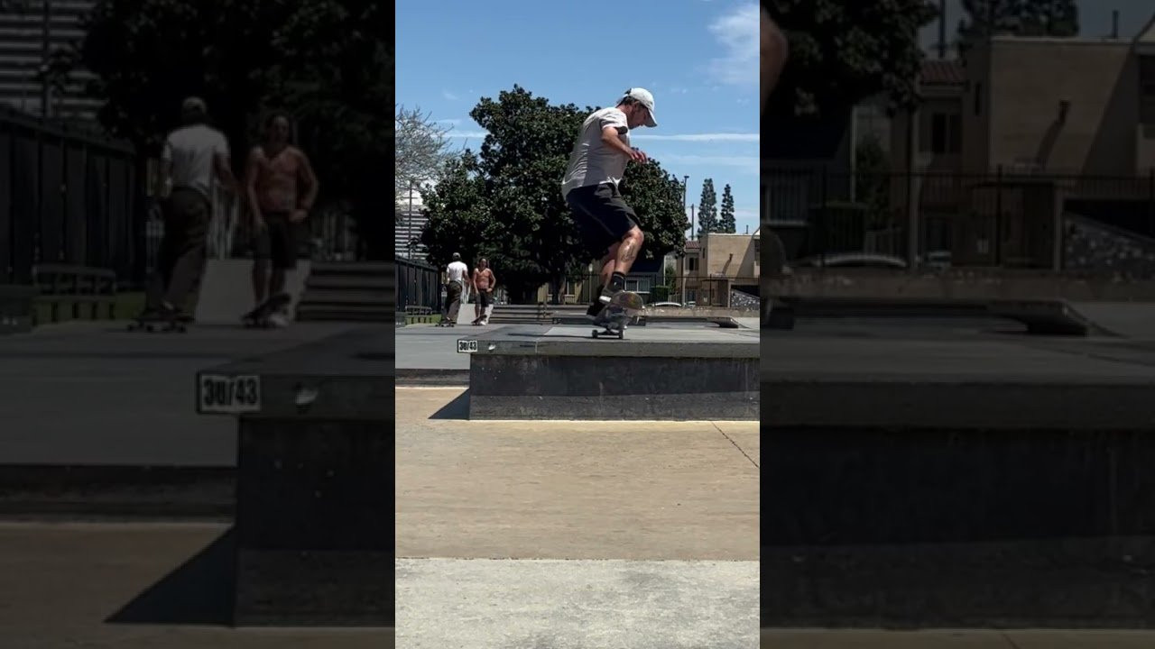 Let’s all wish Brian Baca a happy birthday! 🥳🎊🎉🎂🎈🎁 Brian skates Bones Super Swiss Six Bearings! Available @Kingswellskateshop