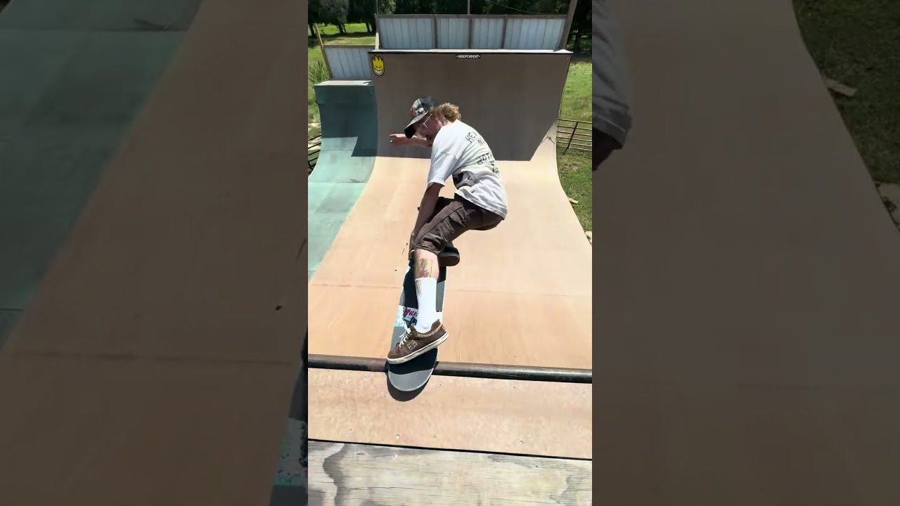 Ben throws back to yesteryear by throwing out heat on a backyard ramp.<br /><br />#ipath #ipathskateboarding #skateboard #skateboarding #vertskating #benraybourn