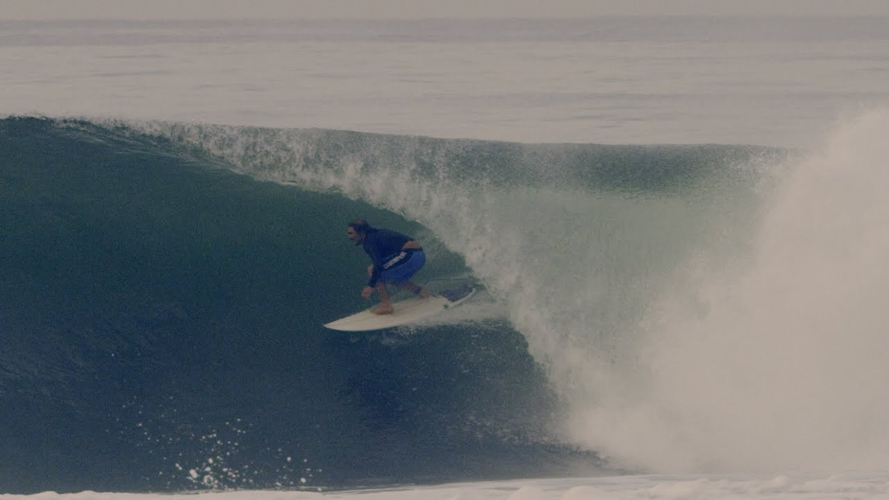 Dimitri took a flight down to Salina cruz and came back with a batch of footy. It took a while to find the right track to match the surfing but this one by Mission of Burma seemed to fit nicely.... not to mention there were plenty of other clips on his hard drive that didn't make it. Check out his recent surf trip to Mexico, Dimitri Poulos will probably be Ventura's next surfer to make the tour one day.