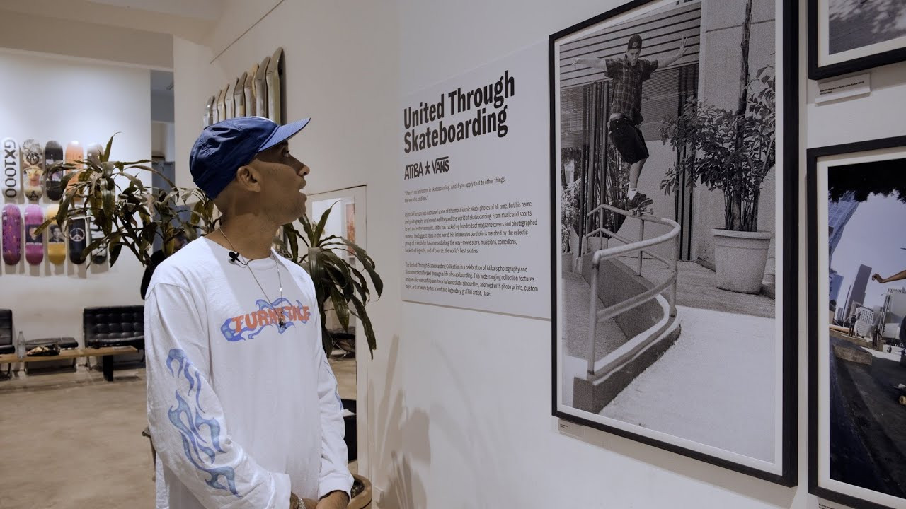 We met Atiba at the launch of his new collection "United Through Skateboarding" in Berlin at Civilist Skateshop and took the chance to have him dive into some his images on display, and his outlook on skateboard photography in general.<br /><br />Film & Edit: Felix Adler<br /><br />More from us:<br />website // https://bubbleskatemag.com/<br />instagram // https://www.instagram.com/bubbleskatemag/<br />tiktok // https://www.tiktok.com/@bubbleskatemag