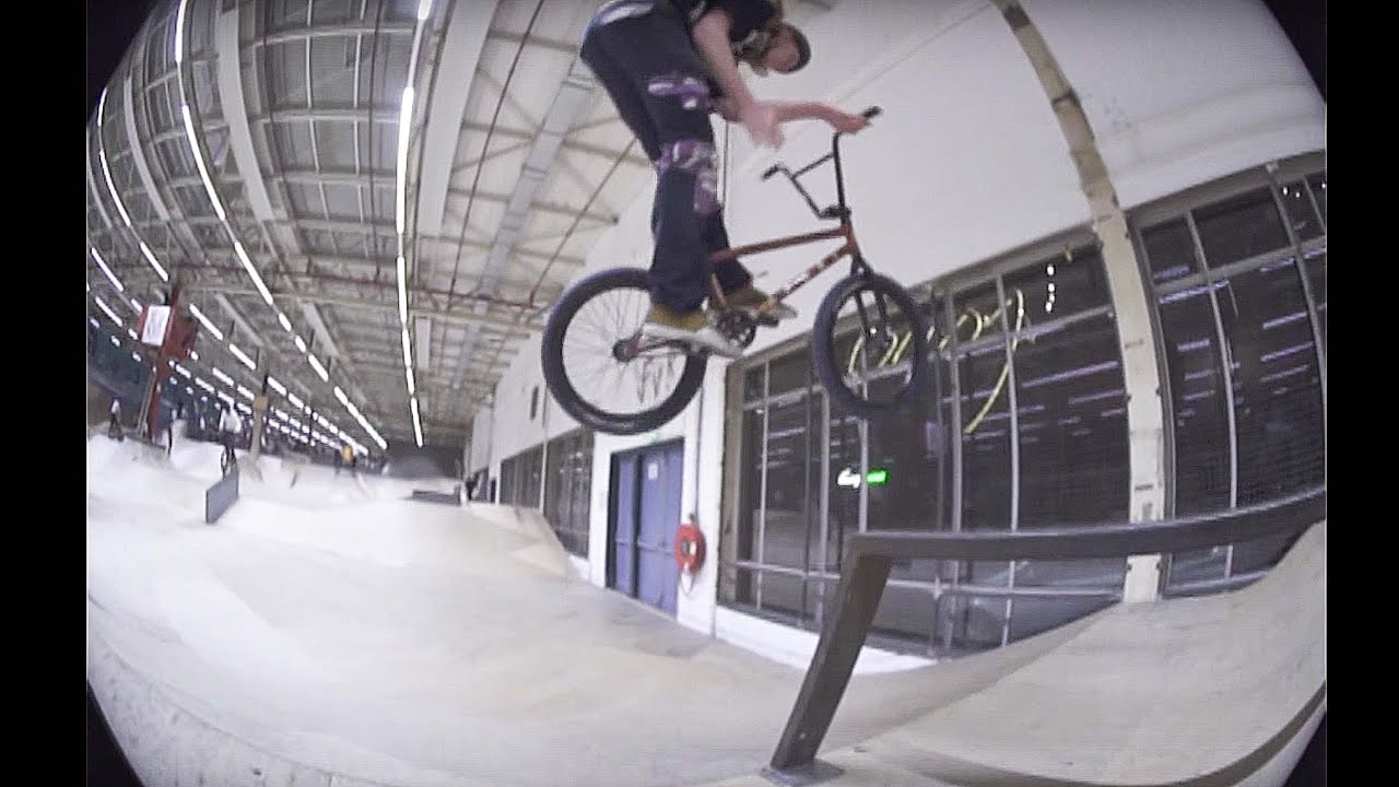 Aliens are real!<br /><br />https://digbmx.com | http://www.digbmxstore.com <br />Subscribe to the DIG channel for more videos - http://bit.ly/DigBMX<br />______<br /><br />FVR leaked out highly classified information on their latest jam at Area 51 before Xmas and the Cluut guys decided to get themselves down there to find out the truth for themselves. See the results for yourself. <br /><br />Filmed by Flouzzer & Remi Bouvier<br />______<br /><br /><br />Download the DIG BMX APP: http://digbmx.com/videos/the-dig-bmx-app <br />Visit our website for more BMX videos - http://digbmx.com <br /> ● Facebook - http://www.facebook.com/DIGBMX <br /> ● Instagram - http://www.instagram.com/DIGBMX <br /> ● Twitter - http://www.twitter.com/DIGBMX<br /><br />#bmx #digbmx #bmxstreet