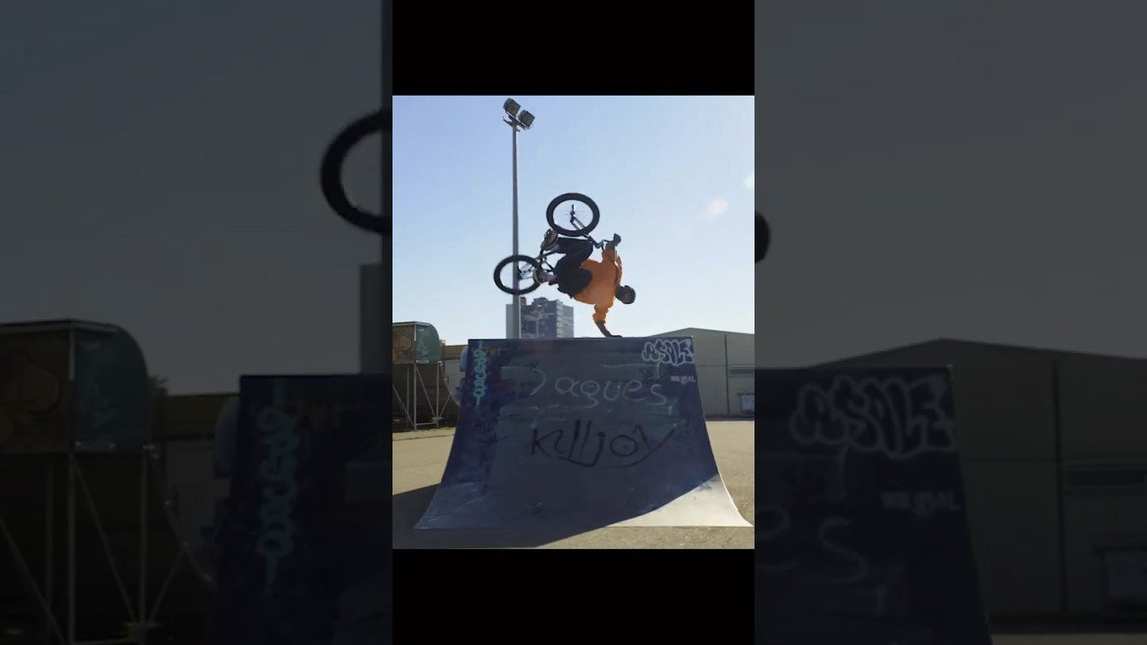 Alex Valentino with the hand plant 360 on the spine, not your everyday manoeuvre 👌🏻<br /><br />https://unitedbikeco.com/<br />#unitedbikeco #united #bmx