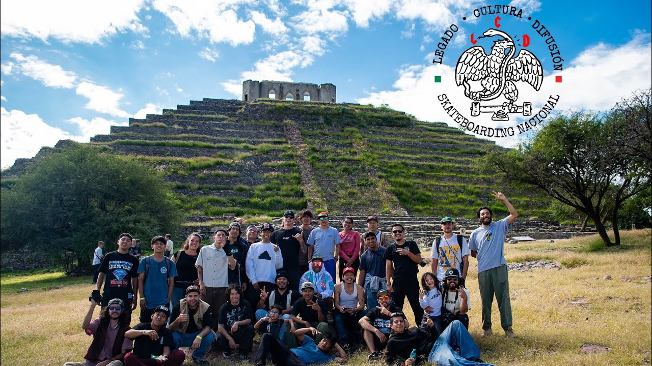 Está vez nos fuimos de tour con nuestros hermanos de ​⁠​⁠@LEGADOCULTURADIFUSION en el estado de Querétaro en donde hasta hubo concurso de nado. <br /><br />LCDXINDUSTRIA QUERÉTARO PROYECTO # 17<br />BUS TOUR 26 27 28 septiembre. 🇲🇽<br />Un evento sin precedentes con la participación de Patinadores, videografos, medios y fotógrafos de diferentes partes del país , gracias a todos ellos por ser parte del movimiento.<br />TEAM LCD 🇲🇽 2025<br />Fotos x @dvigenor<br />Video 1 x @e_rrec<br />Vídeo 2 x @the_real_piwi<br />Medios x @patinetoculero<br />Medio aliado x @ollieshitmx<br />Dron x @danielduartefoto<br />Producción X @paz.y_amor<br />Dirección x @chapustrepus<br /><br />GRACIAS INDUSTRIA NACIONAL 🇲🇽<br /><br />@codiceskateshop<br />@swlif3<br />@e_rrec<br />@ollieshitmx<br />@horizonte_sk8<br />@monkeyskateboard<br />@donlupcorp<br />@bunker_skateshop<br />@cbdlux402<br />@shiverstrucks<br />@alebrijesk8<br />@luckytrecedistribucion<br />@_candela_s442<br />@parquedelpapa<br />@copalpatinetas<br />@alakinskatemx<br />@dcshoes_mexico<br />@proskatemxpdm<br />@pakalskateboards<br />@versuskatestore<br />@glitch.sb<br />@labodega.graficos<br />@mush.room4k<br />@pina.soulk<br />@neverbeendoneskate<br />@skaterhappy_mx<br />@1minuto.tvmedio