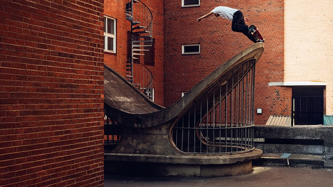 Filmed and edited by Pekka Løvås<br /><br />Guest tricks: Gabriel Bjørsvik, Roar Kolnes, George Stenersen<br /><br />Thumbnail by Clément Le Gall